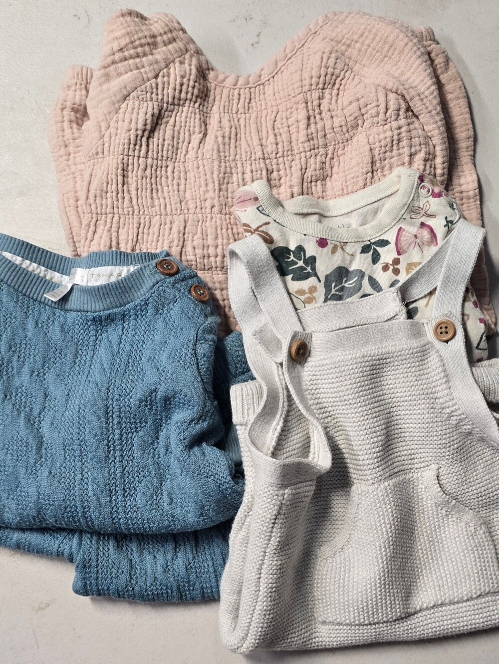 Baby Clothes Mixed Lot Of Pale Colors
